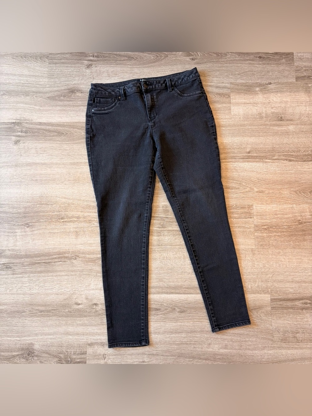 D. Jeans black jeggings